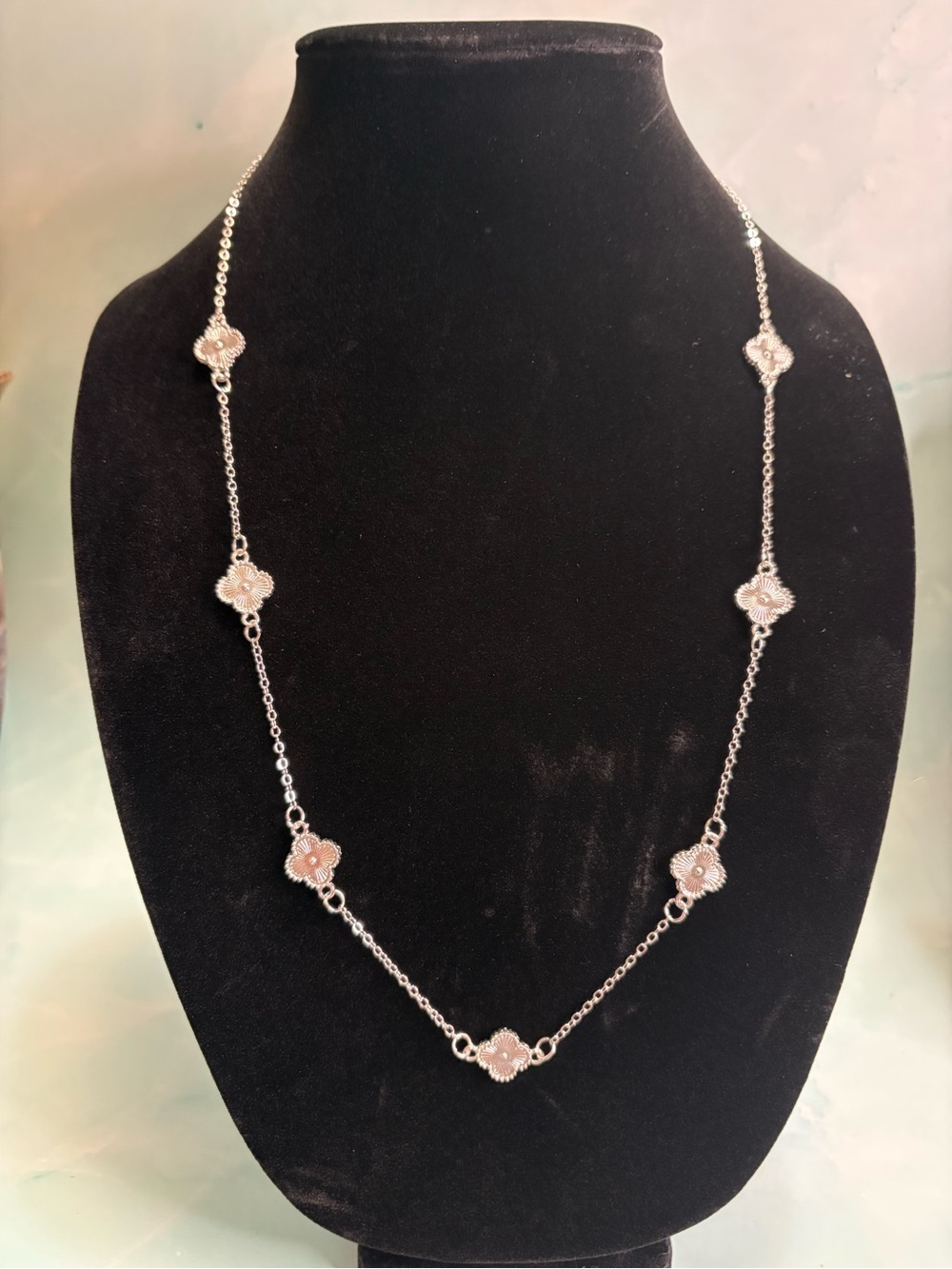 Elegant Silver Clover Station Necklace - Adjustable Link